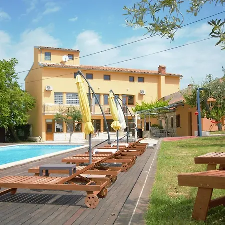 Xxl With Pool Casa de Férias
