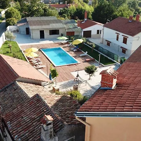 Casa de Férias Xxl With Pool